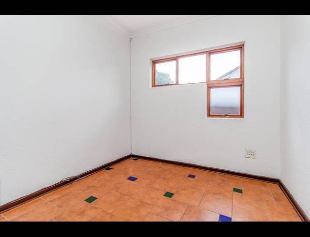 4 BEDROOM FREEHOLD FOR SALE IN WELTEVREDEN PARK